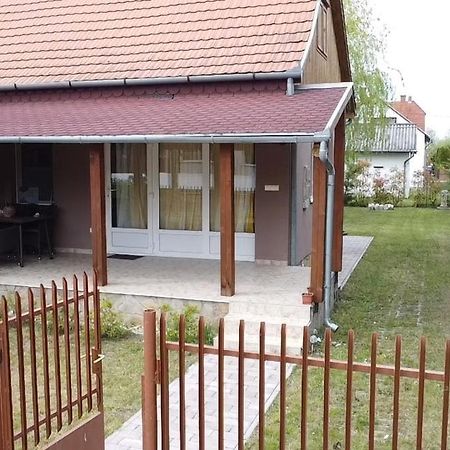 Balatonmáriafürdő Vadszolo Apartman מראה חיצוני תמונה